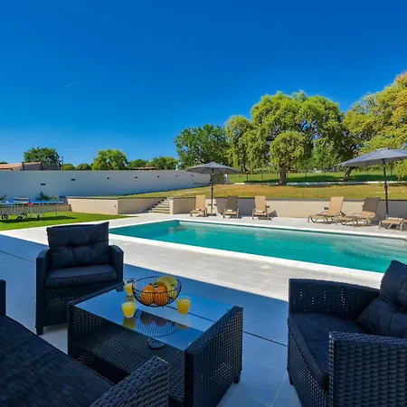 Montevernal By Interhome Vila
