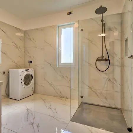 Vila Montevernal By Interhome