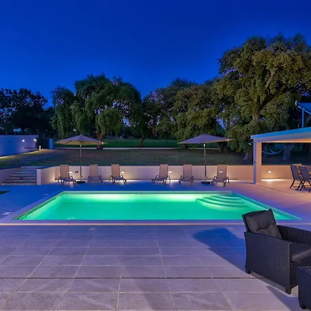 Vila Montevernal By Interhome