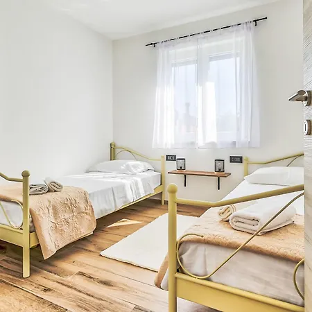 Montevernal By Interhome Vila