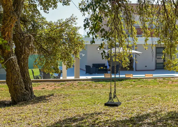 Villa Montevernal By Interhome Pula