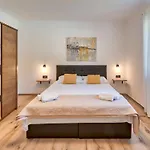Montevernal By Interhome *