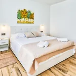 Montevernal By Interhome *